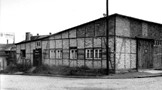 Foto von einem der ersten Gebäude um 1950